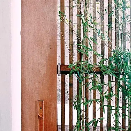 לינה וארוחת בוקר Casa Anna Ilbono